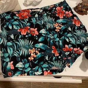 Hawaiian shorts